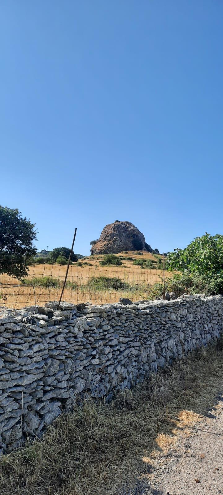 Pedra Mendalza, Giave