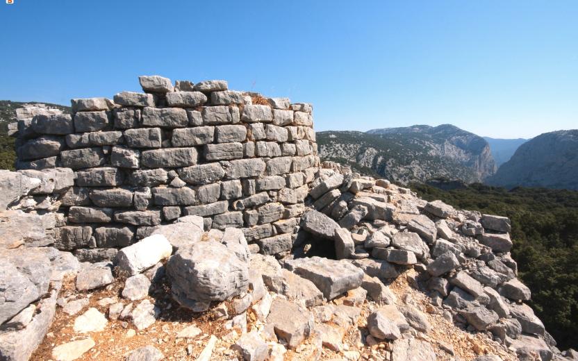 Supramonte di Orgosolo, vista dal nuraghe Mereu verso la Gola di Gorroppu