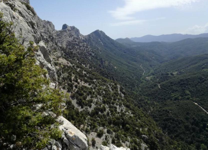 panoramica da uno dei percorsi per Ghirovai.
