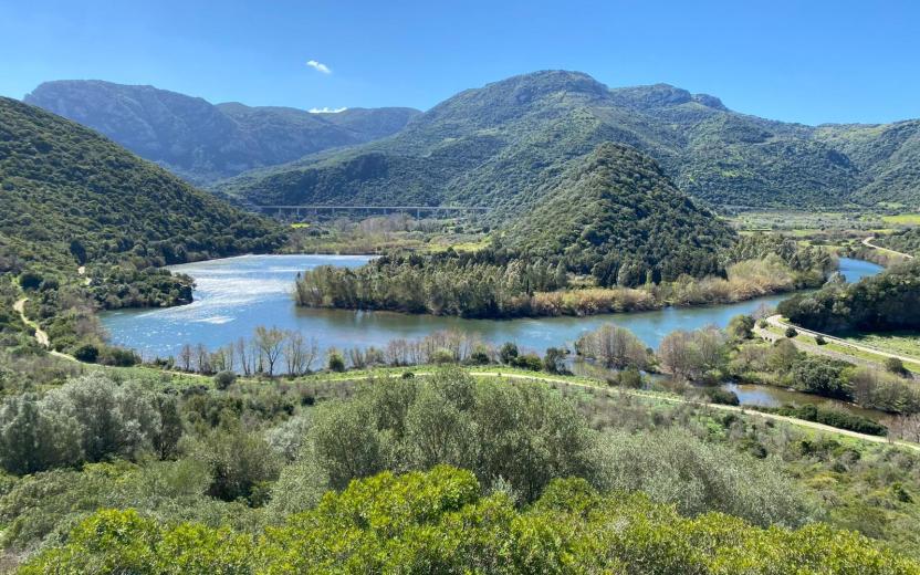 Invaso sul Flumendosa, lungo il sentiero 221 - Gruppa, Armungia