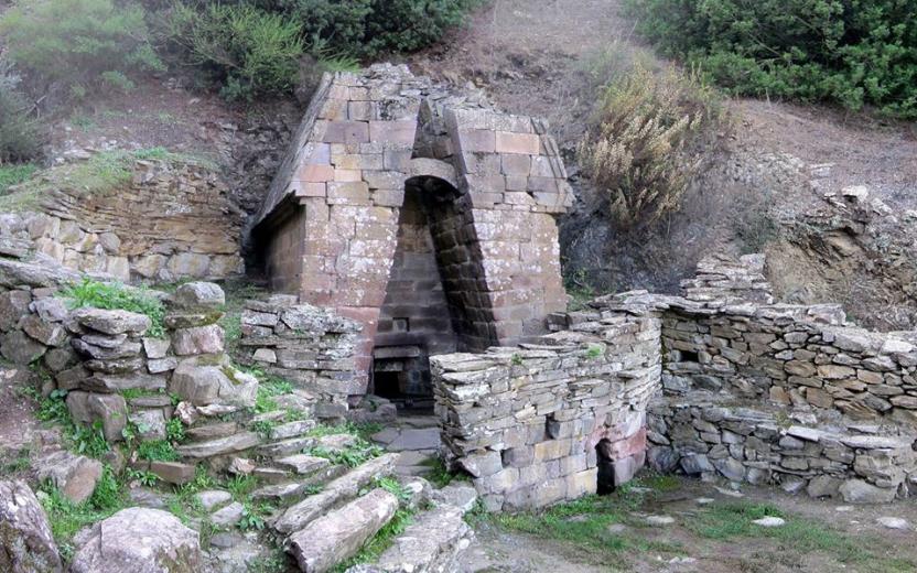 Fonte sacra Su Tempiesu, Orune