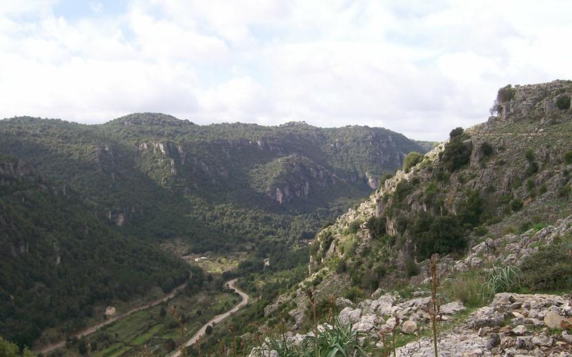 Panorama dal sentiero T-102.jpg