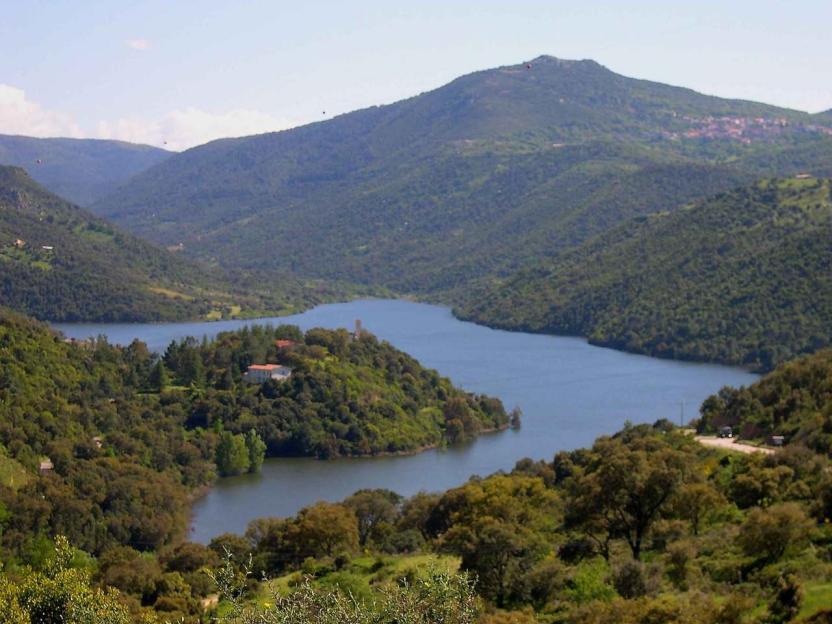 lago cucchinadorza.jpg