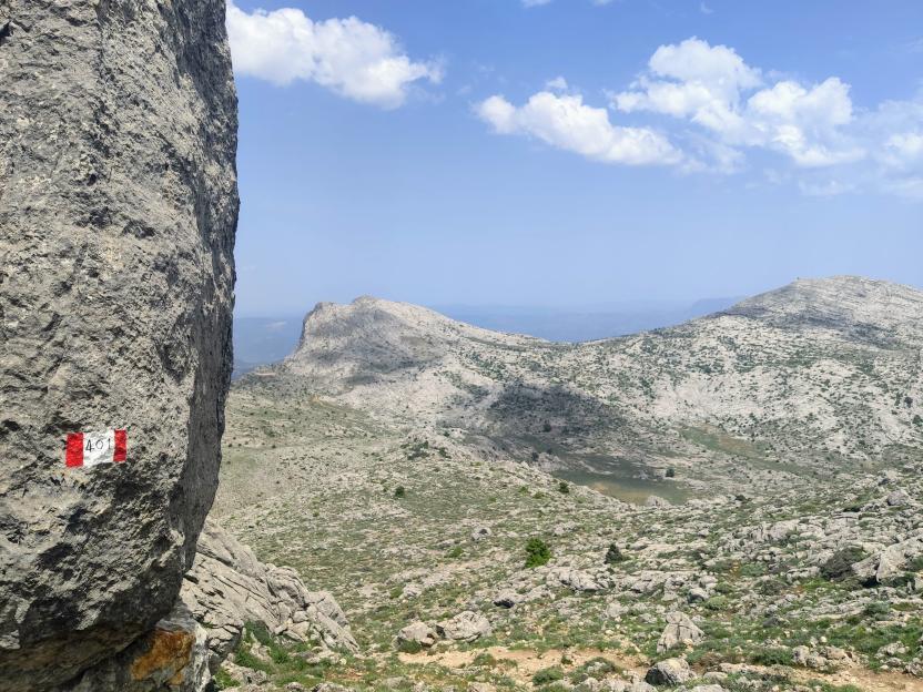 lo sconfinato paesaggio del Supramonte tra Pradu e Punta Corrasi.jpg