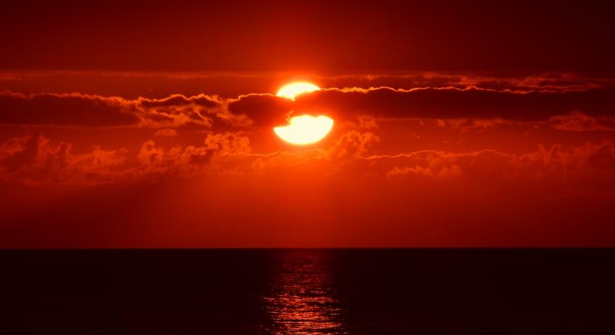 sole al tramonto