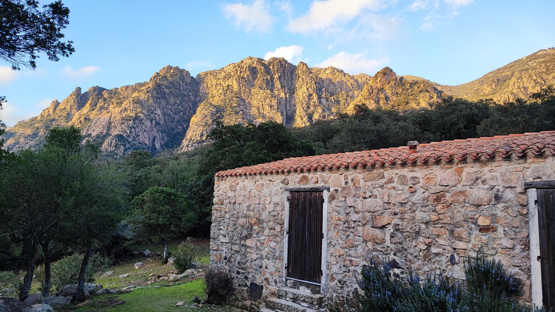 Cantina Ferraris, sentieri 112-109-111