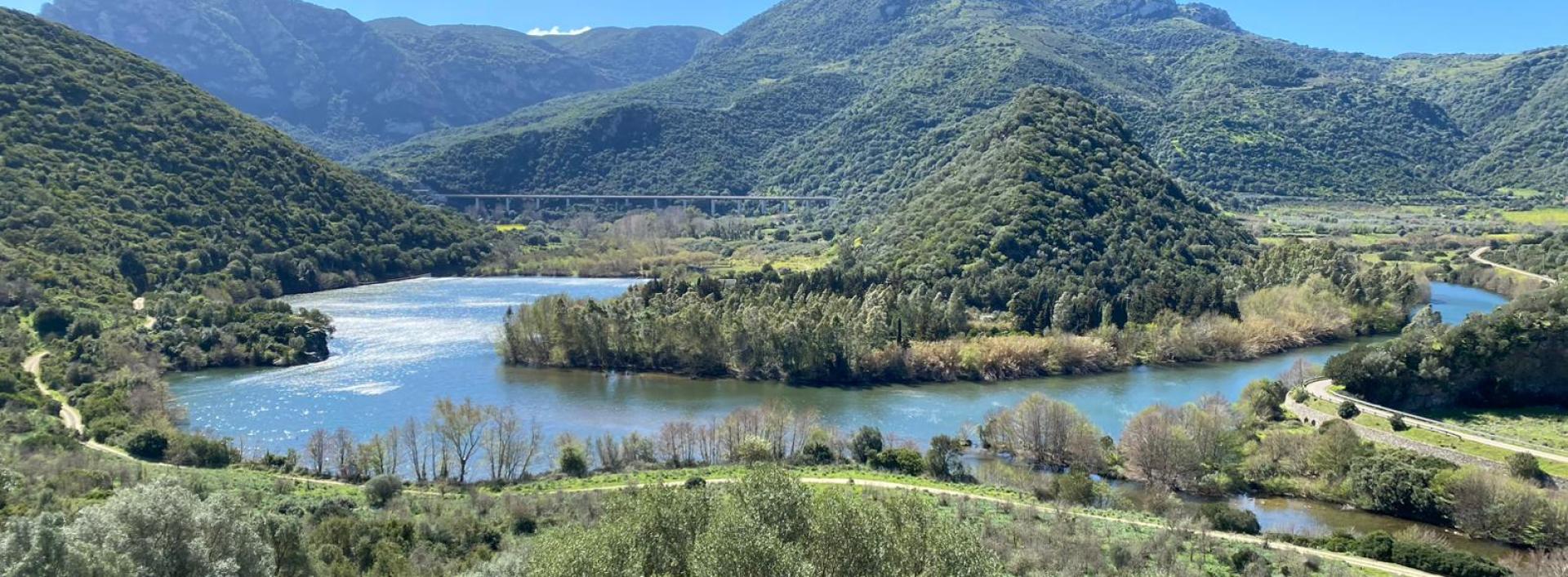 Invaso sul Flumendosa, lungo il sentiero 221 - Gruppa, Armungia