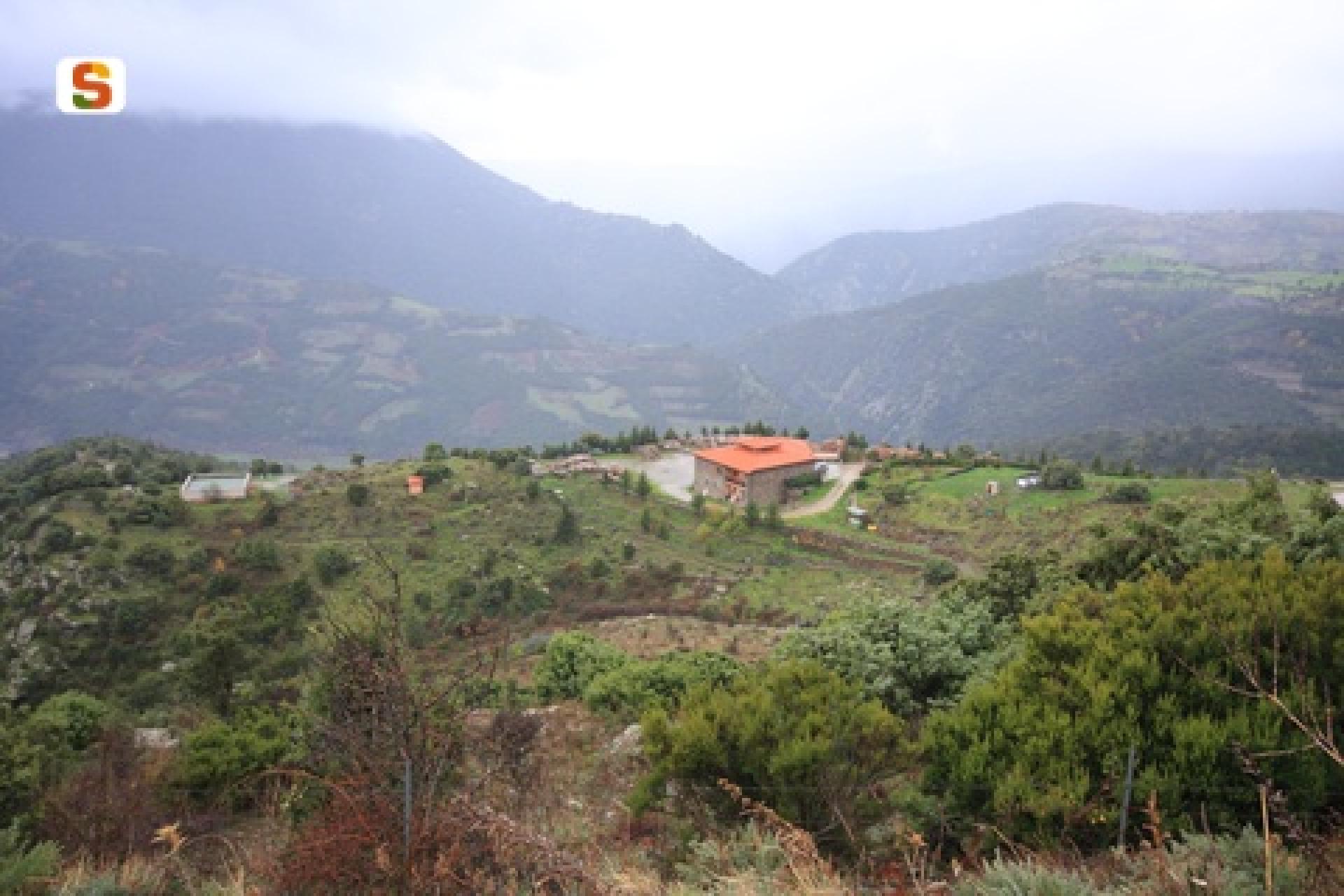 Aritzo, struttura dell'Ente Foreste della Sardegna.jpg