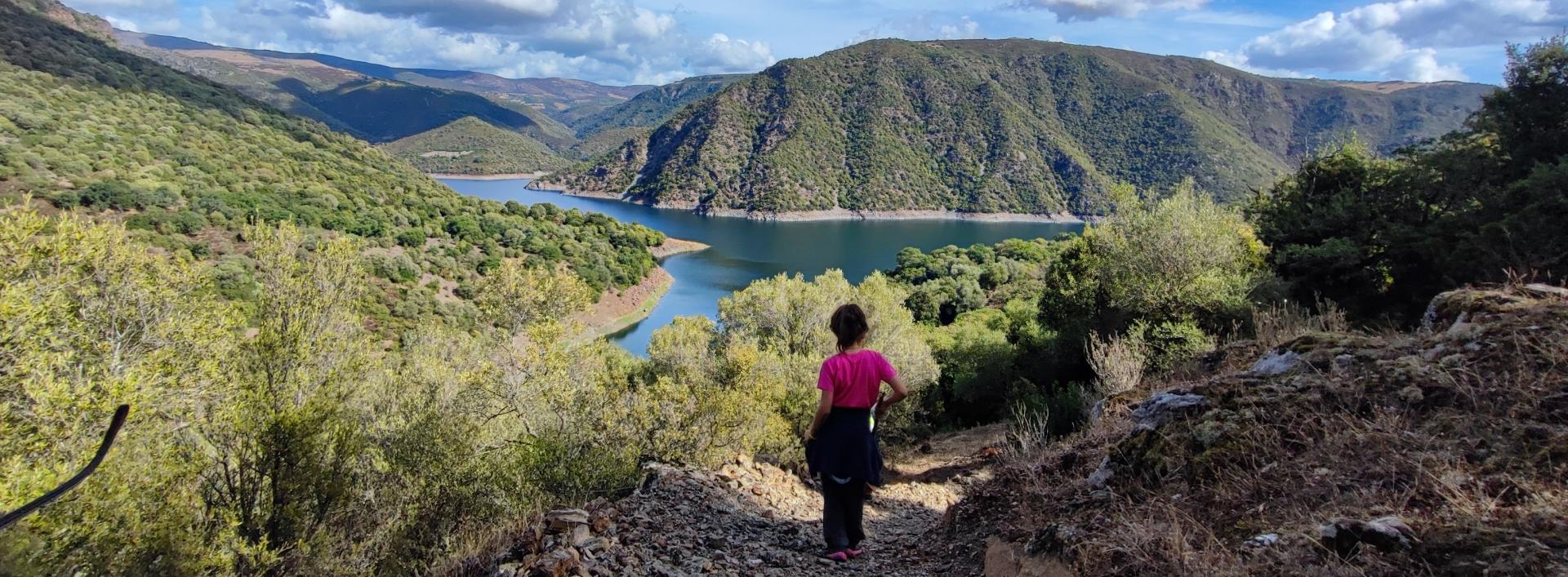 discesa verso il lago del basso Flumendosa