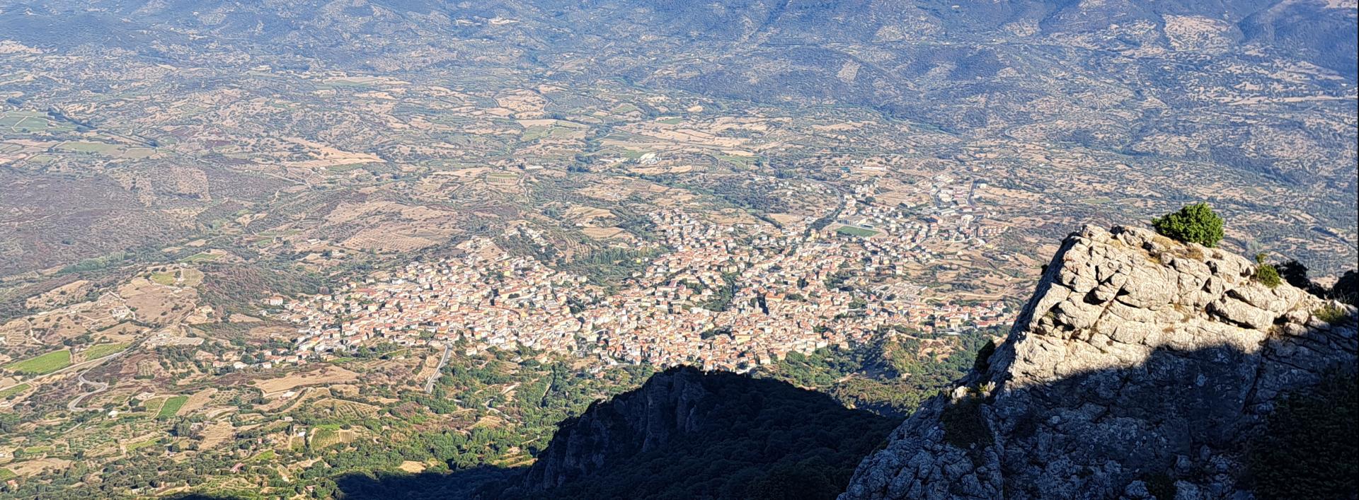 Oliena vista da Pradu