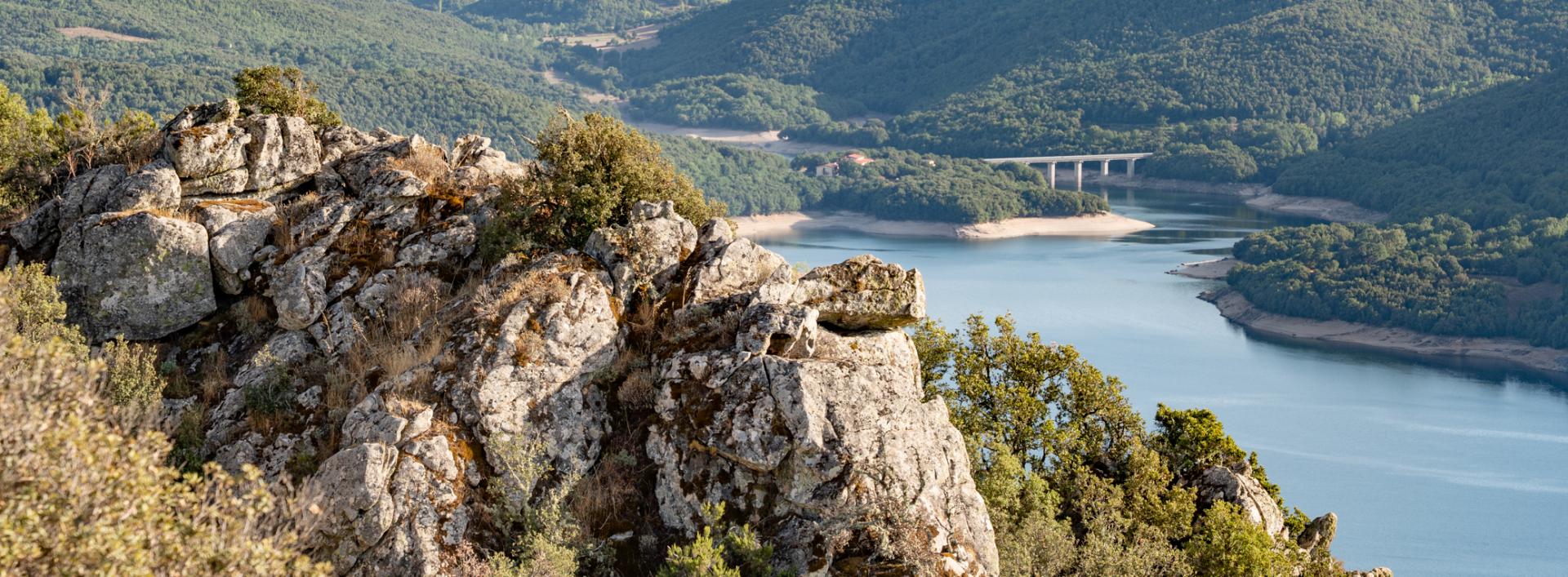 Lungo la discesa verso il lago, Gavoi, sentiero T 601A