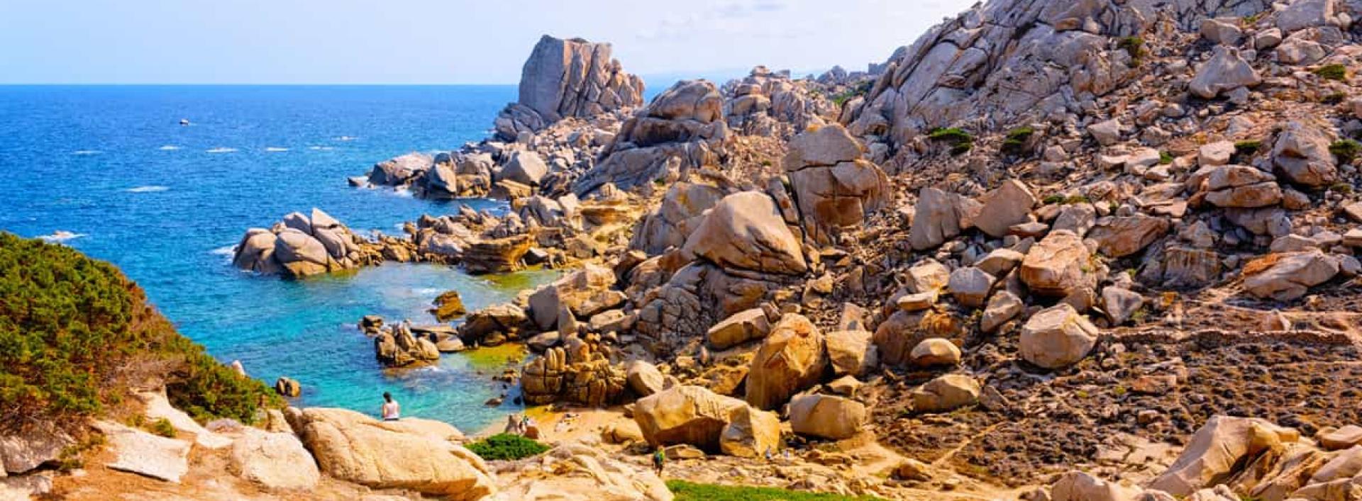 Visto sul mare, lungo il cammino di Santu Jacu